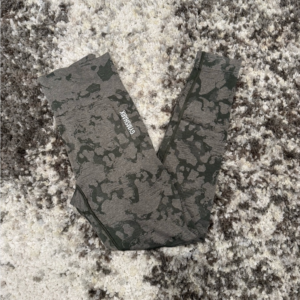 Gymshark Camo Seamless Women’s Leggings, Medium